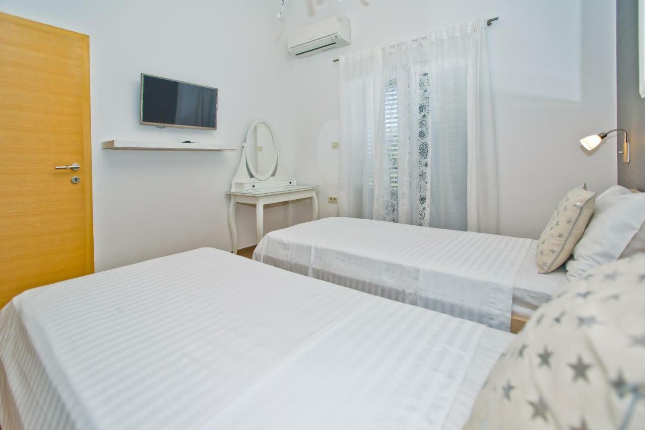 Island Hvar Seaside Villa Levanda With Beach, Pool & Seaview Hvar Town Exterior photo