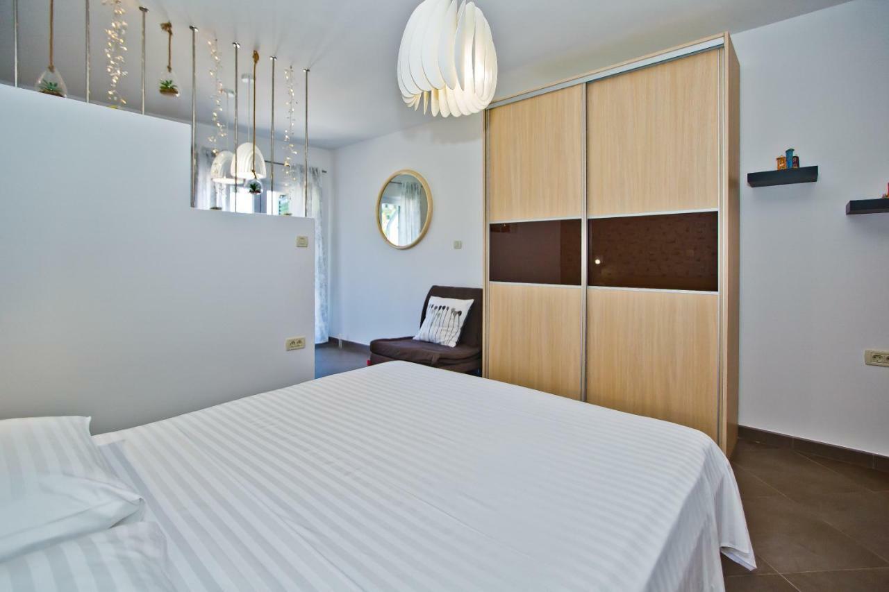Island Hvar Seaside Villa Levanda With Beach, Pool & Seaview Hvar Town Exterior photo